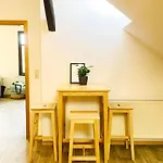 アパート P6 - Familienwohnung Am Park Und Saale ハレ